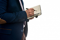 Изменение даты и формулировки увольнения